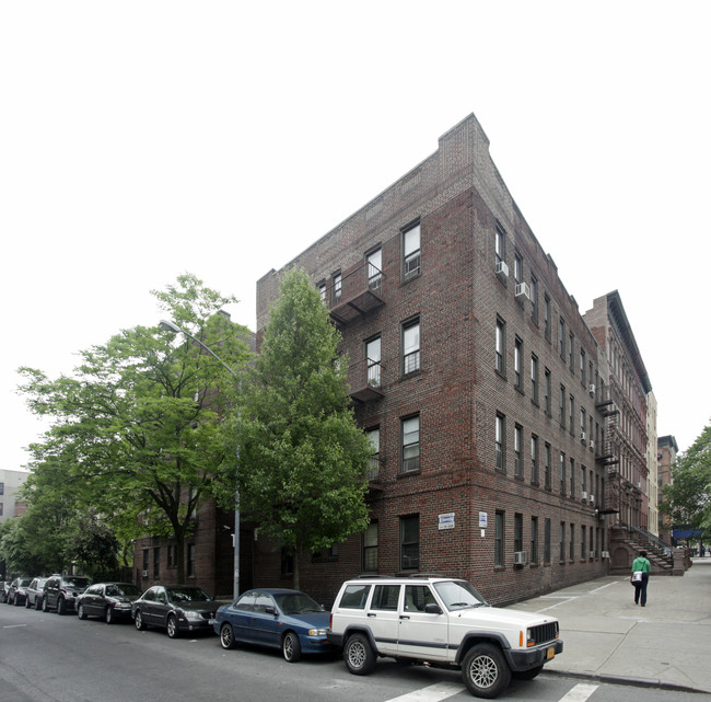 2 East 129th Street in New York, NY - Foto de edificio - Building Photo