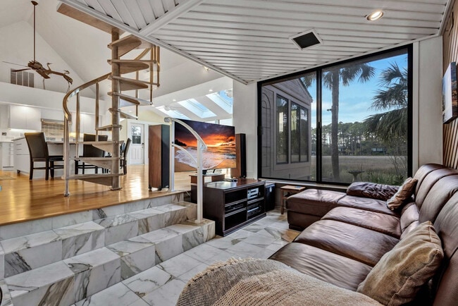 31 Stoney Creek Rd in Hilton Head Island, SC - Building Photo - Building Photo