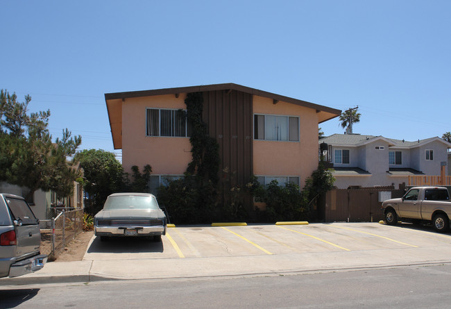 217 Date Ave in Imperial Beach, CA - Building Photo - Building Photo