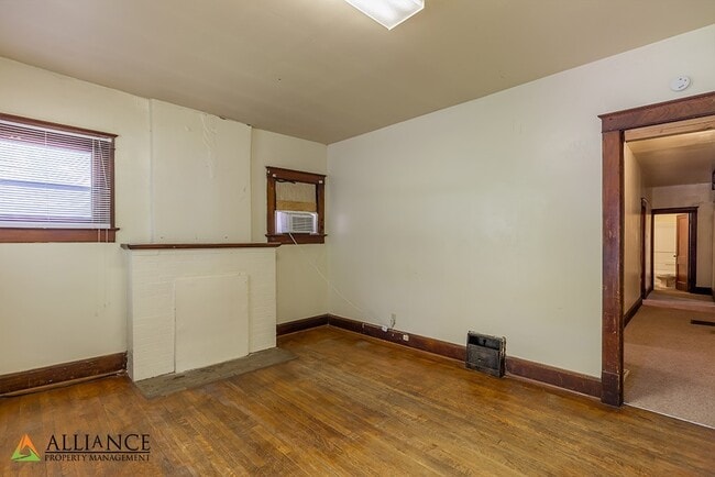 1010 Osage St in Manhattan, KS - Building Photo - Building Photo