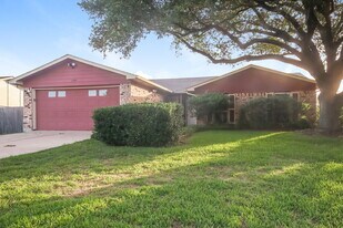 6310 W Ridgecreek Dr in Missouri City, TX - Building Photo