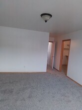 208 E Magnolia Dr in Belgrade, MT - Building Photo - Building Photo