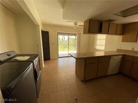 7202 Jonas Rd in Ft. Myers, FL - Building Photo - Building Photo