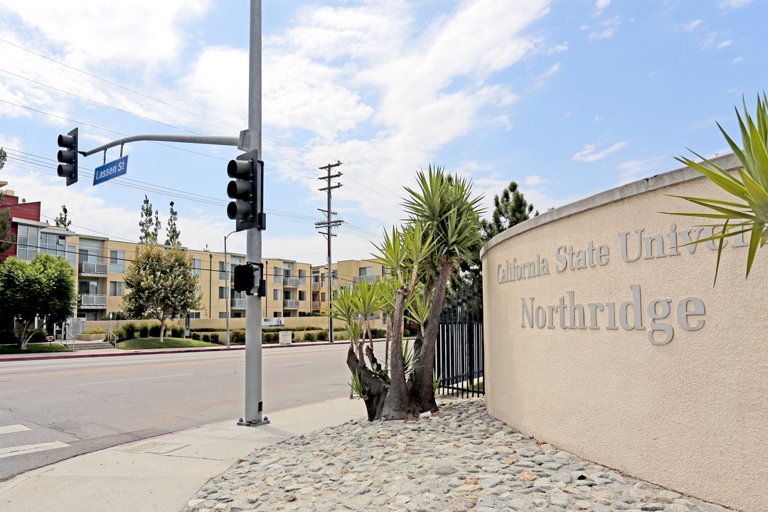 Northpoint Apartments at CSUN in Northridge, CA - Foto de edificio