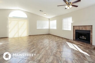 7187 E Carey Ave in Las Vegas, NV - Building Photo - Building Photo