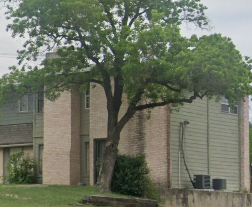 2707 Northeast Dr in Austin, TX - Building Photo