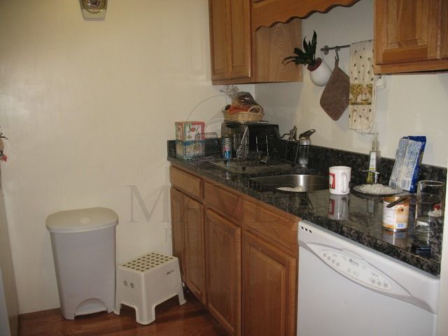 124 Sycamore St-Unit -B in Somerville, MA - Building Photo