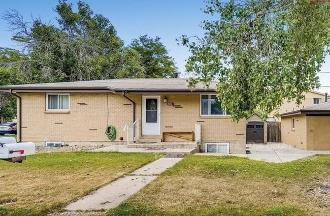 property at 9050 N Elm Ct