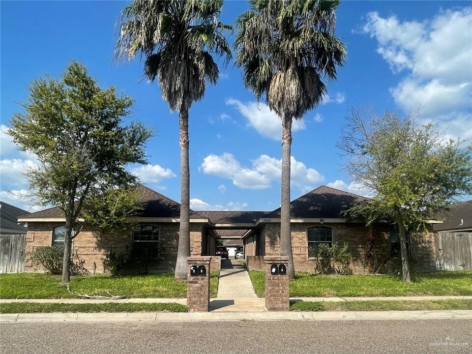 1505 E Coyote St in Pharr, TX - Building Photo