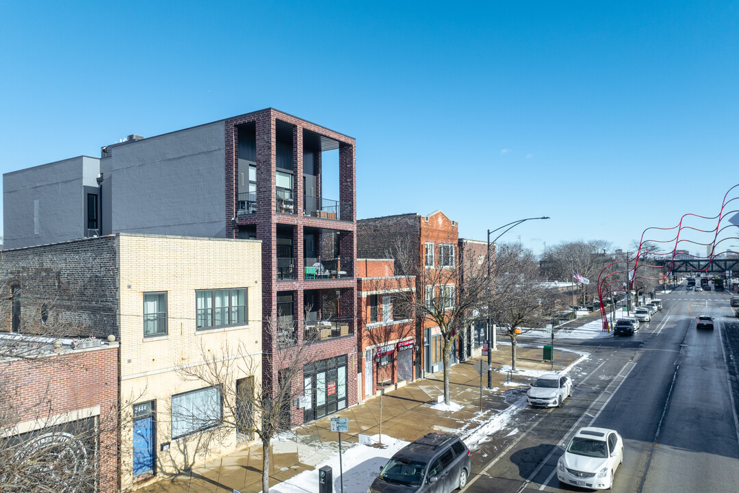 2442 Division St in Chicago, IL - Building Photo