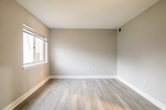 12211 Braxfield Ct, Unit 7 in North Bethesda, MD - Foto de edificio - Building Photo