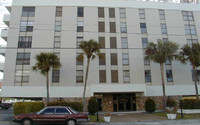 Island Place in Bay Harbor Islands, FL - Foto de edificio - Building Photo