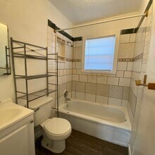 3102 Dartmouth St in Lubbock, TX - Building Photo - Building Photo