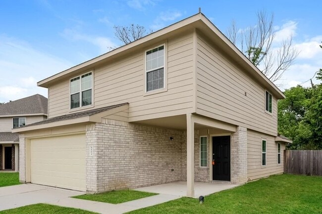 8802 Doris Oaks Cir in Houston, TX - Building Photo - Building Photo