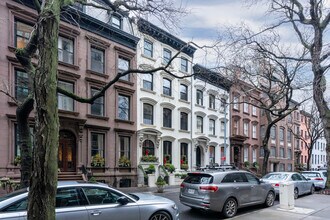 214 Columbia Hts in Brooklyn Heights, NY - Foto de edificio - Building Photo