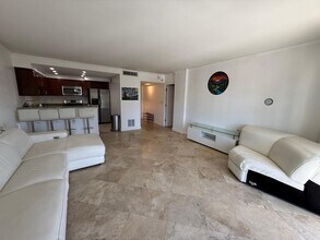 2900 NE 30th St, Unit 3F in Fort Lauderdale, FL - Building Photo - Building Photo