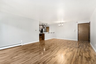 1315 Kirkwood Dr in Fort Collins, CO - Foto de edificio - Building Photo