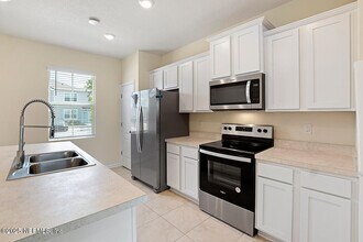 580 Running Wds St in Orange Park, FL - Building Photo - Building Photo