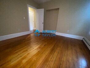44 Hillside St, Unit 1 in Boston, MA - Building Photo - Building Photo