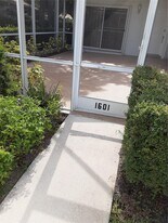 1601 Silverleaf Oak Ct in Palm Beach Gardens, FL - Building Photo