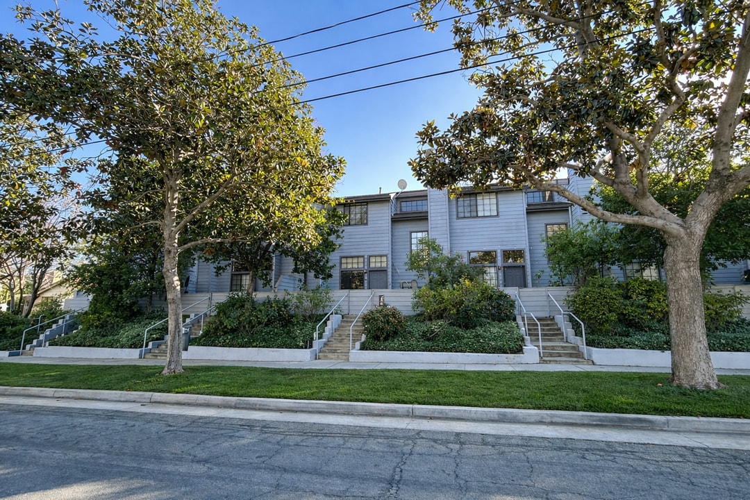 270 Ohio St in Pasadena, CA - Building Photo