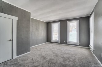 810 Innisfallen Ave in Springfield, OH - Foto de edificio - Building Photo