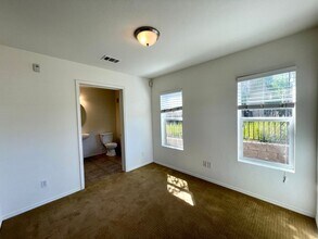4082 Union Square Ln in San Diego, CA - Building Photo - Building Photo