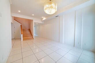 1800 Country Club Dr in Laredo, TX - Building Photo - Building Photo