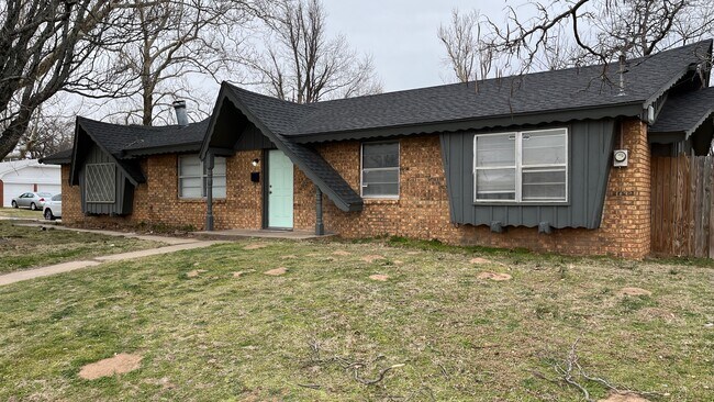 7828 NW 7th St in Oklahoma City, OK - Building Photo - Building Photo