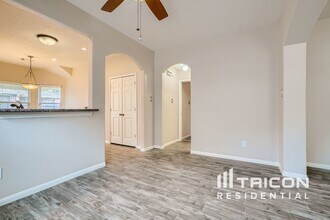 11007 Overland Trail Dr in Richmond, TX - Building Photo - Building Photo