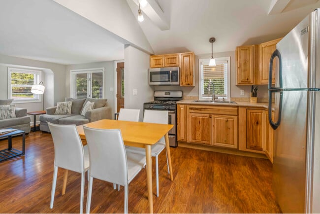 4305 S Shore Dr in Delavan, WI - Building Photo - Building Photo