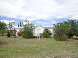 20818 E Antelope Rd in Mayer, AZ - Building Photo