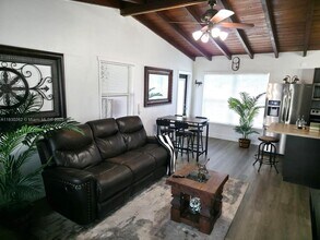 712 SW 22nd Terrace in Fort Lauderdale, FL - Building Photo - Building Photo