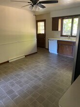 5834 Dafred Dr in Rockford, IL - Building Photo - Building Photo