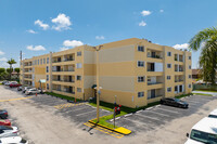 Flamingo Court in Miami, FL - Foto de edificio - Building Photo