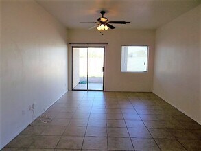 9104 W Cambridge Ave in Phoenix, AZ - Building Photo - Building Photo
