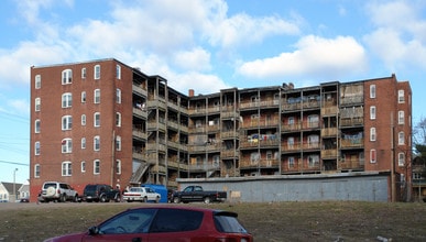 310 Walnut St in Holyoke, MA - Building Photo - Building Photo