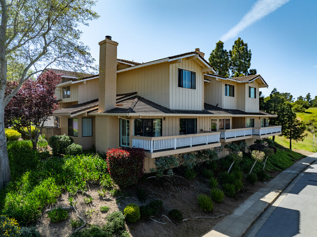 Crestview Park in San Carlos, CA - Foto de edificio - Building Photo