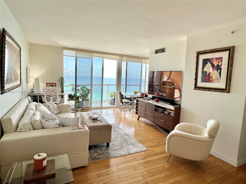 6365 Collins Ave, Unit # 3609 in Miami, FL - Building Photo