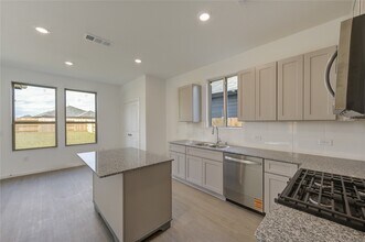 16132 Holly Laurel Mnr in Conroe, TX - Building Photo - Building Photo