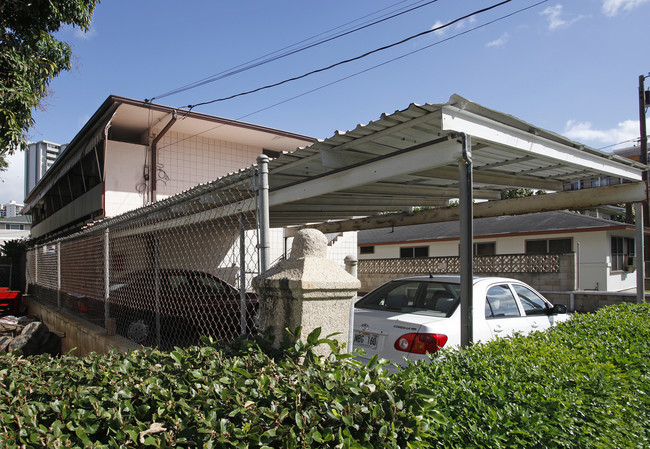 1072 Kinau St in Honolulu, HI - Foto de edificio - Building Photo