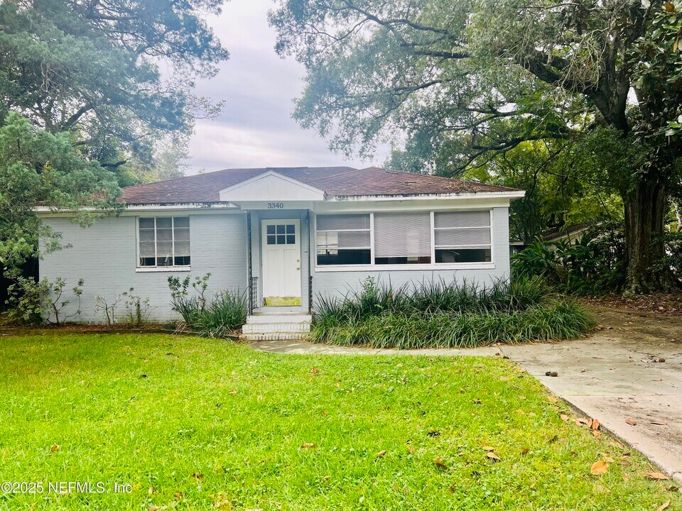 3340 Sunnybrook Ave N in Jacksonville, FL - Building Photo
