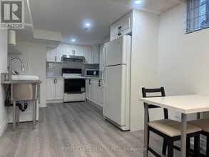 126 Haven Hill Square in Toronto, ON - Building Photo - Building Photo