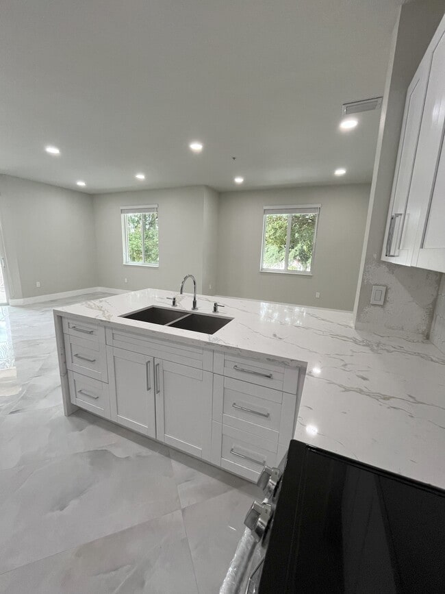 8906 W Flagler St, Unit 220, Unit 220