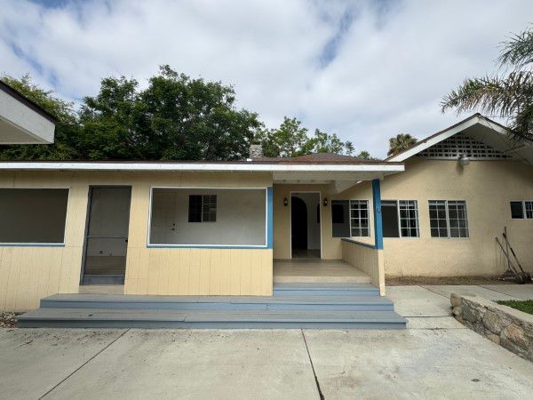 property at 5643 W Phillips St
