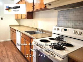 6713 N El Dorado St in Stockton, CA - Building Photo - Building Photo