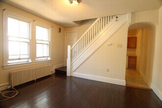 264 Manatawny St in Pottstown, PA - Building Photo - Building Photo