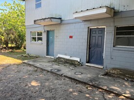 1089 S Deleon Ave in Titusville, FL - Building Photo