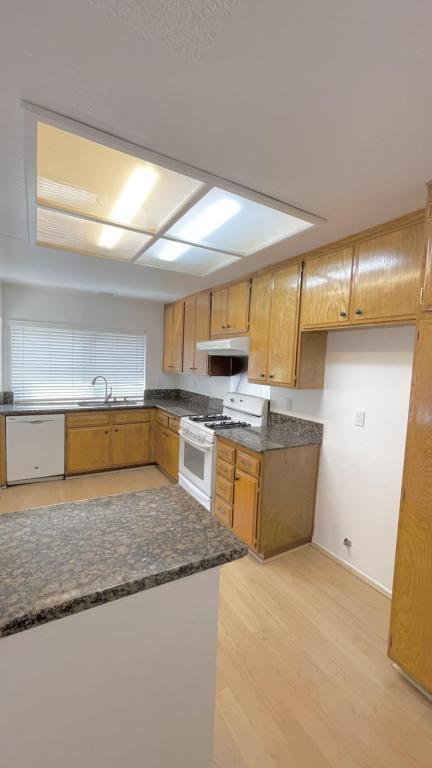 1204 Walnut Grove Ave in Rosemead, CA - Building Photo - Building Photo