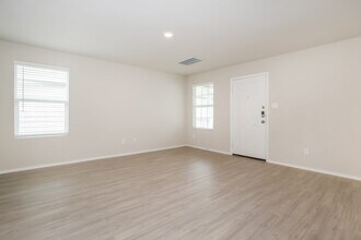 5711 Fruchel Wy in San Antonio, TX - Building Photo - Building Photo